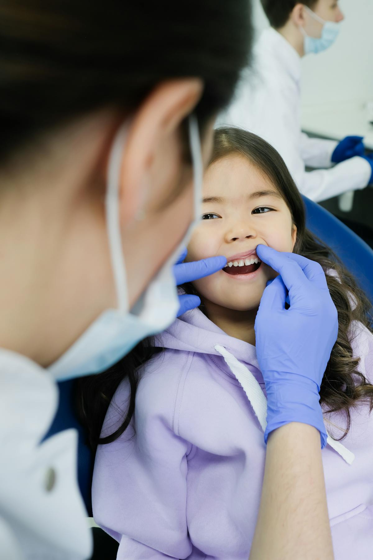 Child's first dental visit